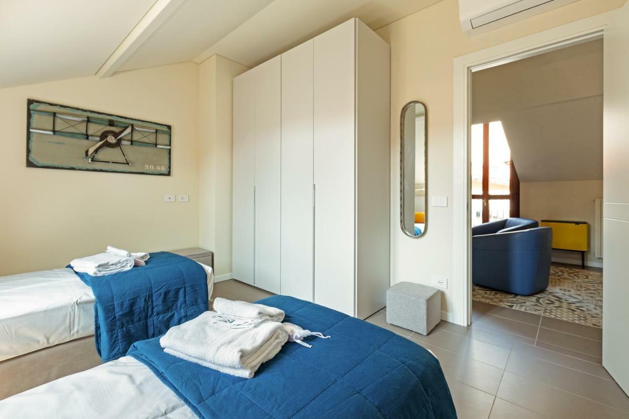 Appartement Renovated Penthouse Duomo & Via Torino à Milan Extérieur photo